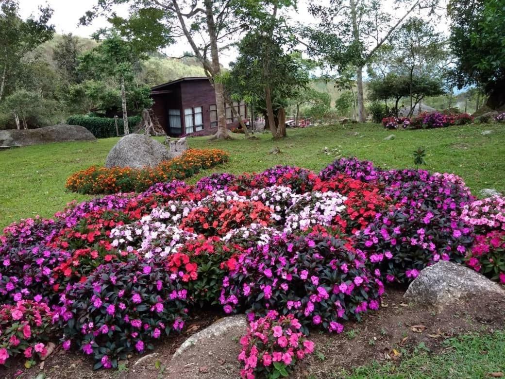 Hotel Spring Garden Kampong Kundassan Zewnętrze zdjęcie